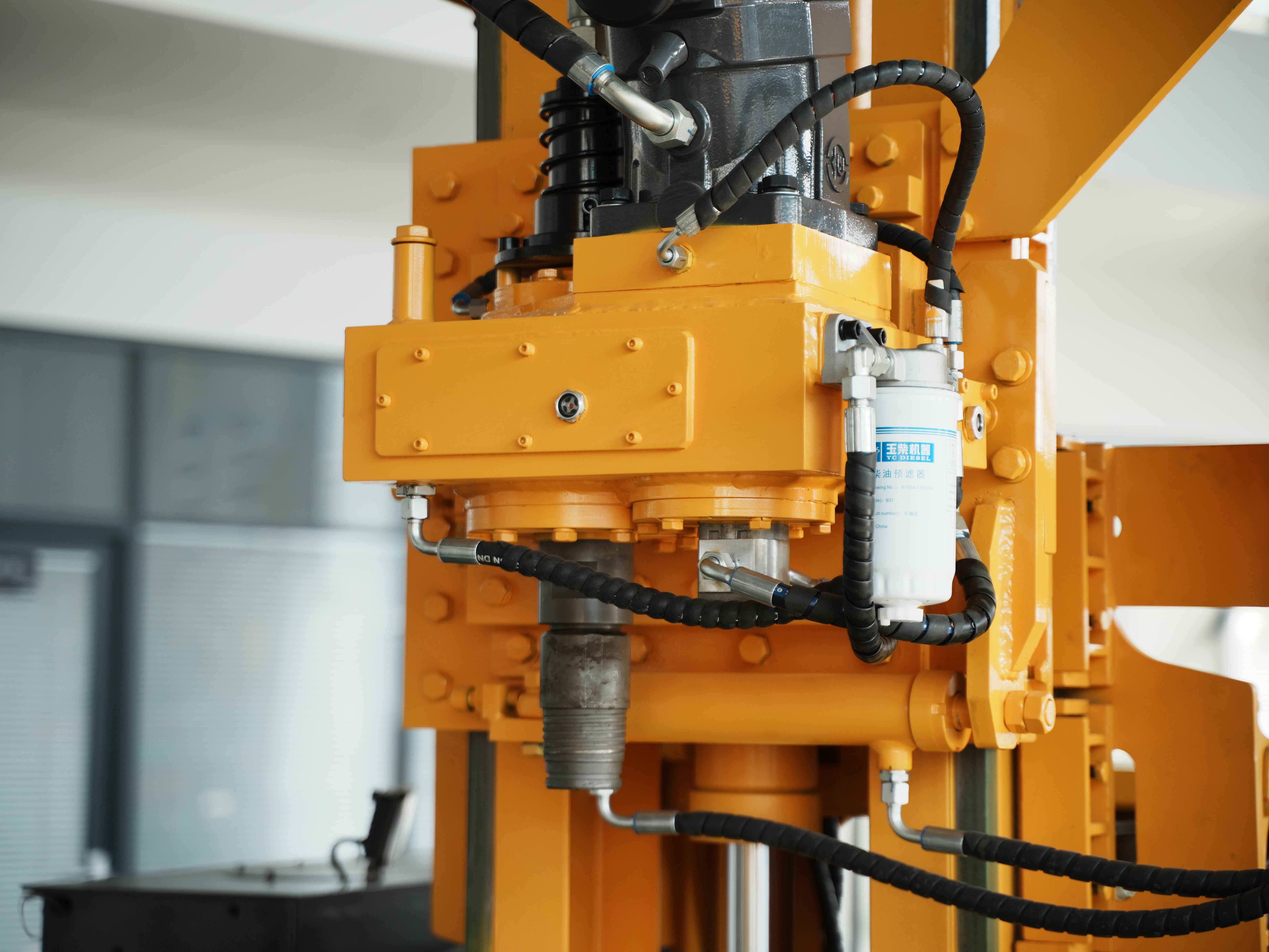 KY-600型全液压勘探钻机